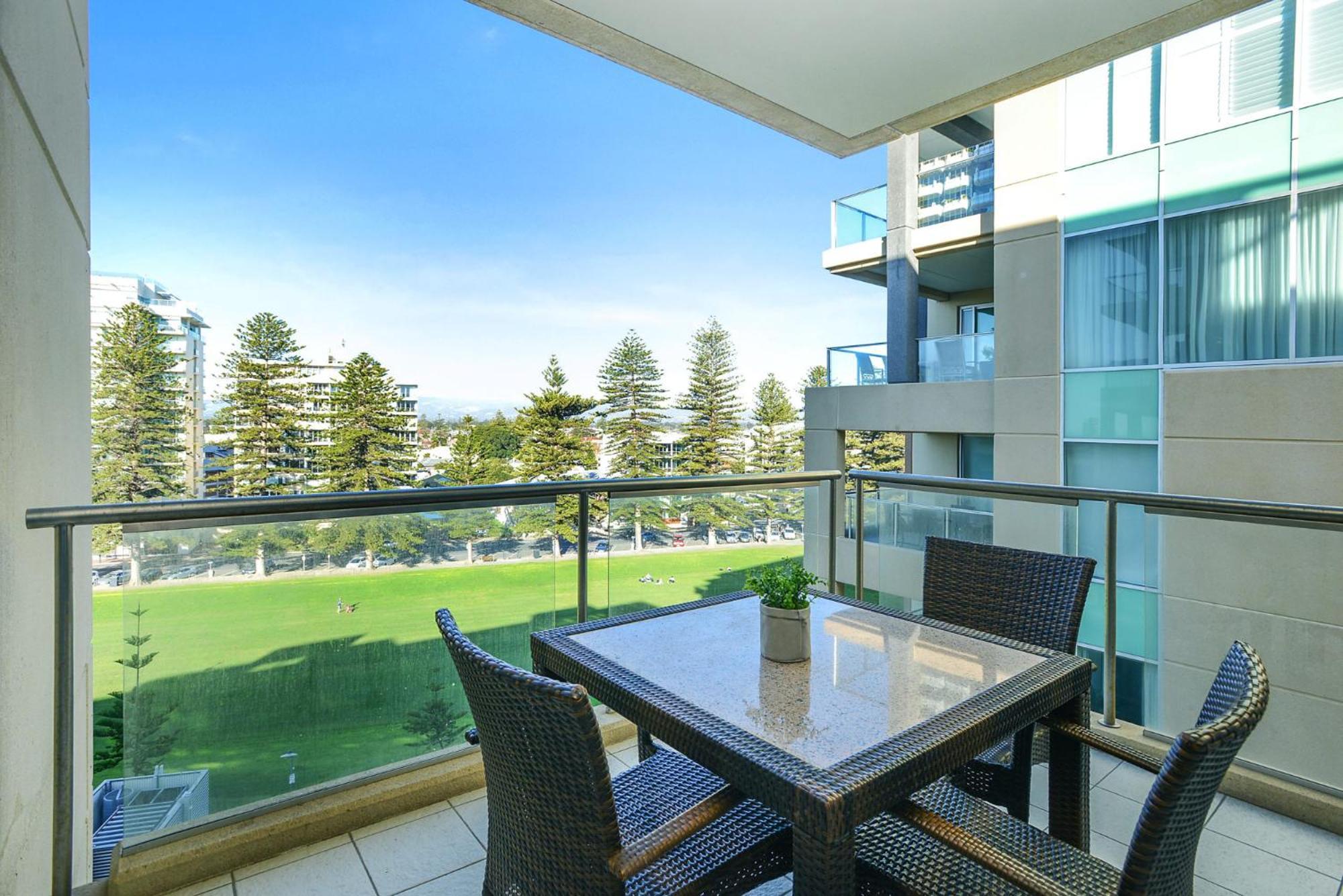 Pier Apartment - Glenelg Views - No 506 Adelaide Exteriör bild